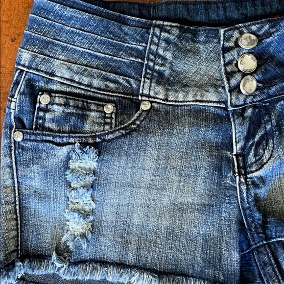 Ladies shorts - Picture 5 of 7